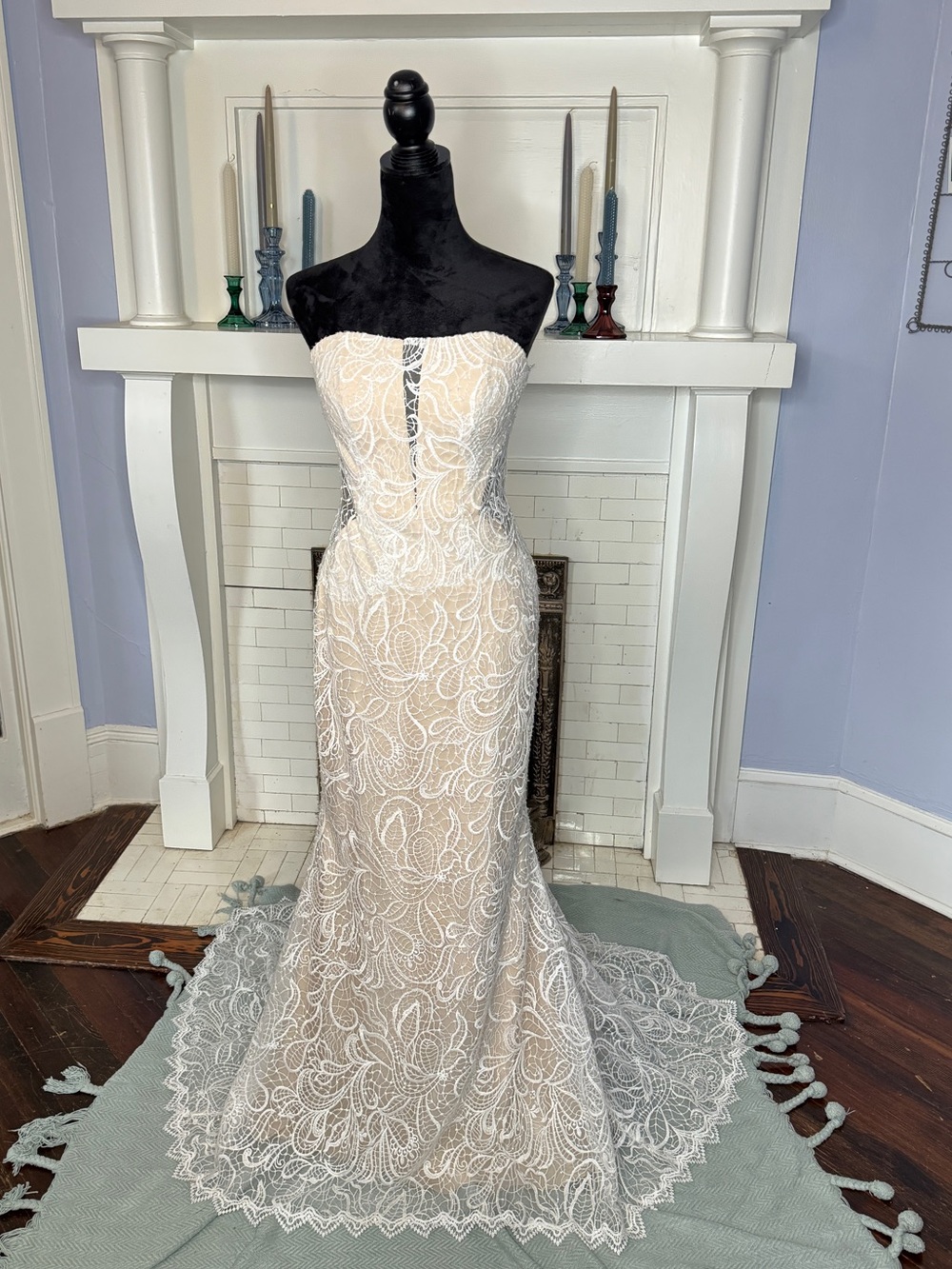 Gorgeous All Who Wander Piper Wedding Gown Boho Lace Strapless Size 10 - Picture 4 of 16